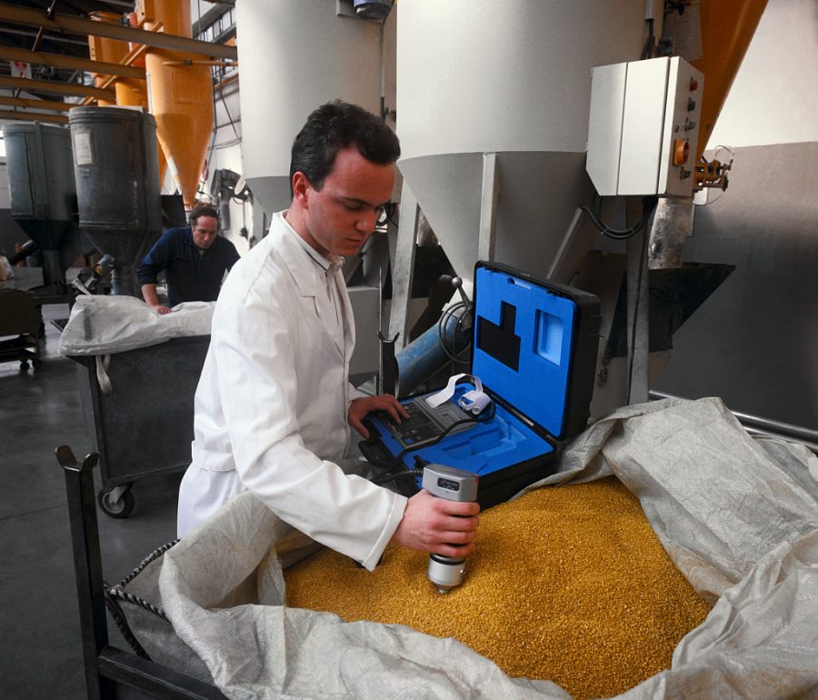 Inspecting grain for non-uniformity